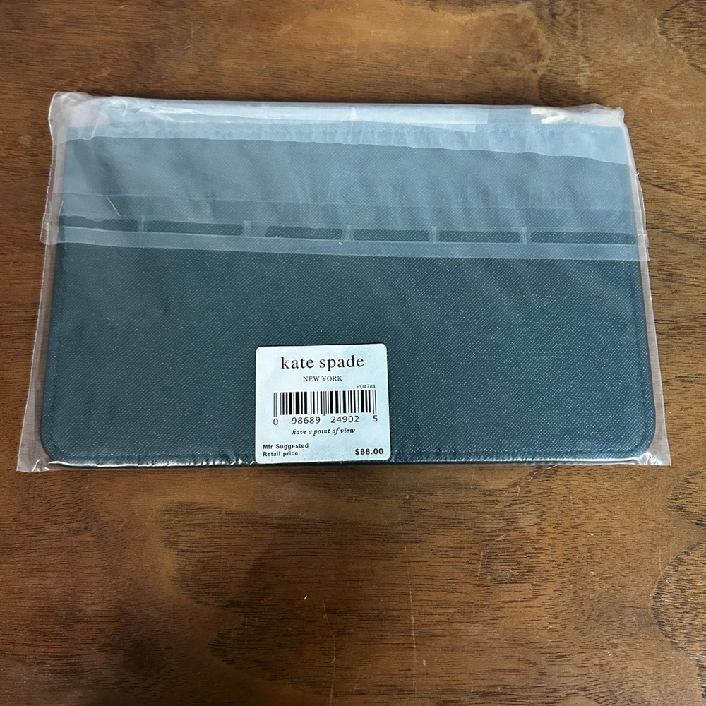 NWT Kate Spade Hunter Green Leather Wristlet - Picture 3 of 6